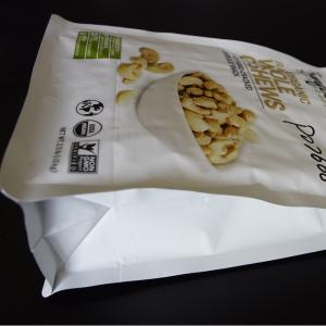 كيس من البلاستيك أعلى زيبلوك مع ثقب