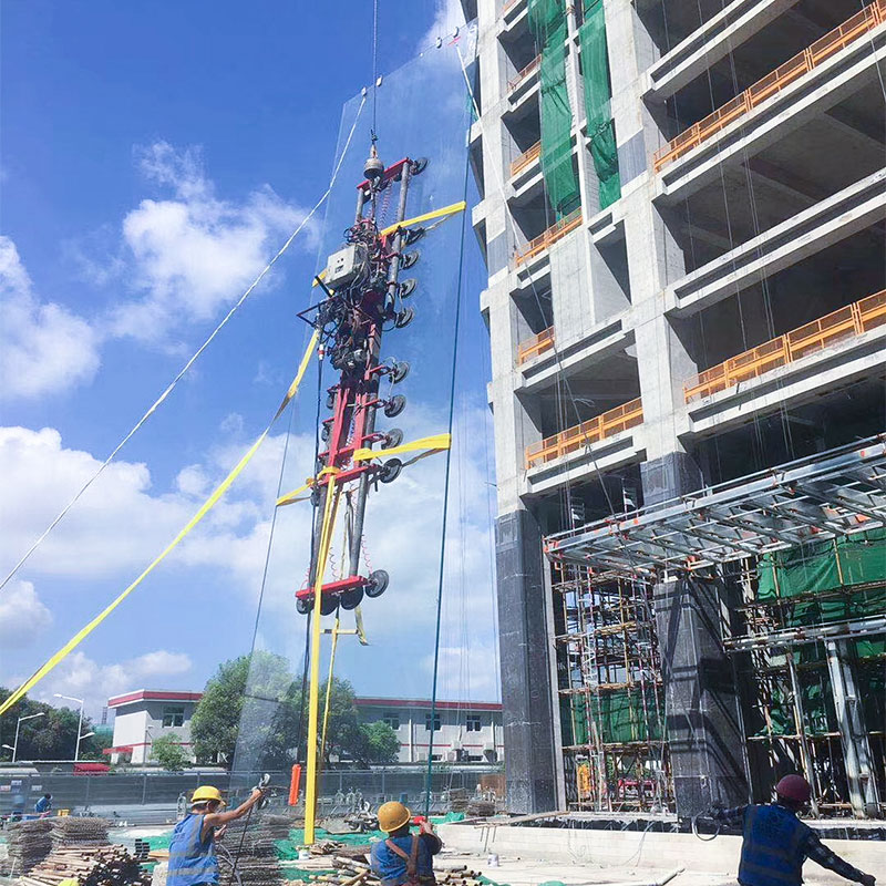 أقسام الزجاج والزجاج واجهة المحل كلها زخارف غير هيكلية وجمالية.