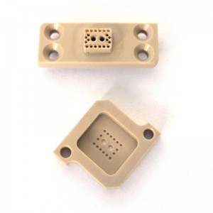 بوم ، ديلرين ، قطع السيراميك