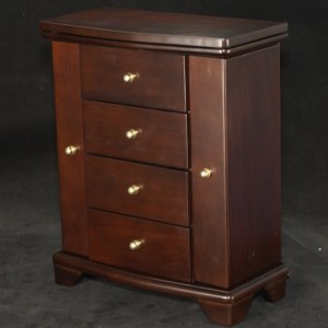 صندوق المجوهرات الخشبي