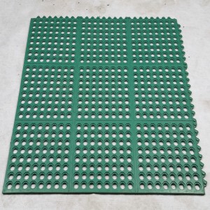 عالية الجودة مثقبة الطبيعية الصرف المطاط حصيرة لطوابق