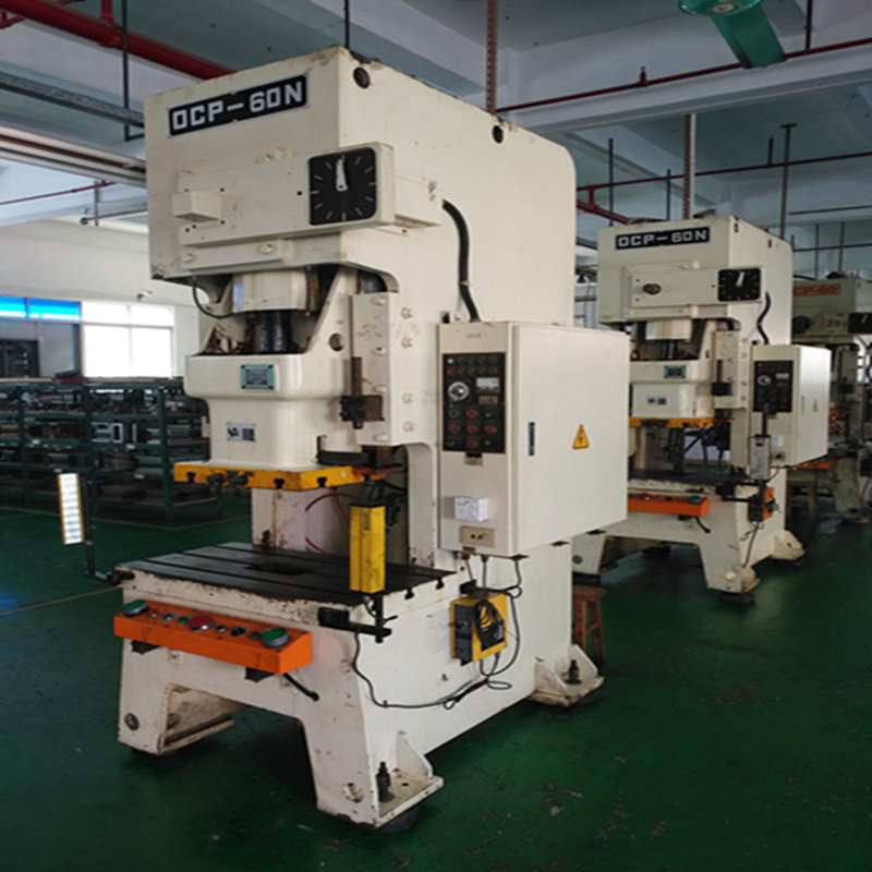 قامت Shengjia بتثبيت مجموعتين جديدتين من آلات التثقيب 60T في أغسطس 2017