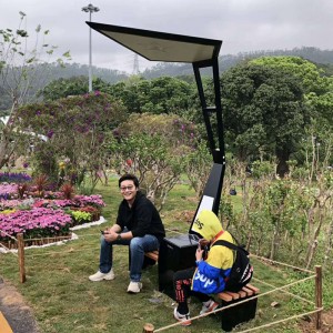 الإعلان في الهواء الطلق الحل الذكية للطاقة الشمسية مقاعد البدلاء مع إضاءة LED