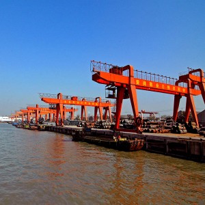 رافعة العارضة العملاقة مزدوجة