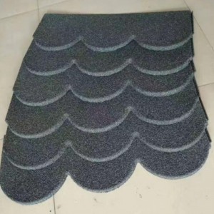 بلاط من الحجر المعدني الملون