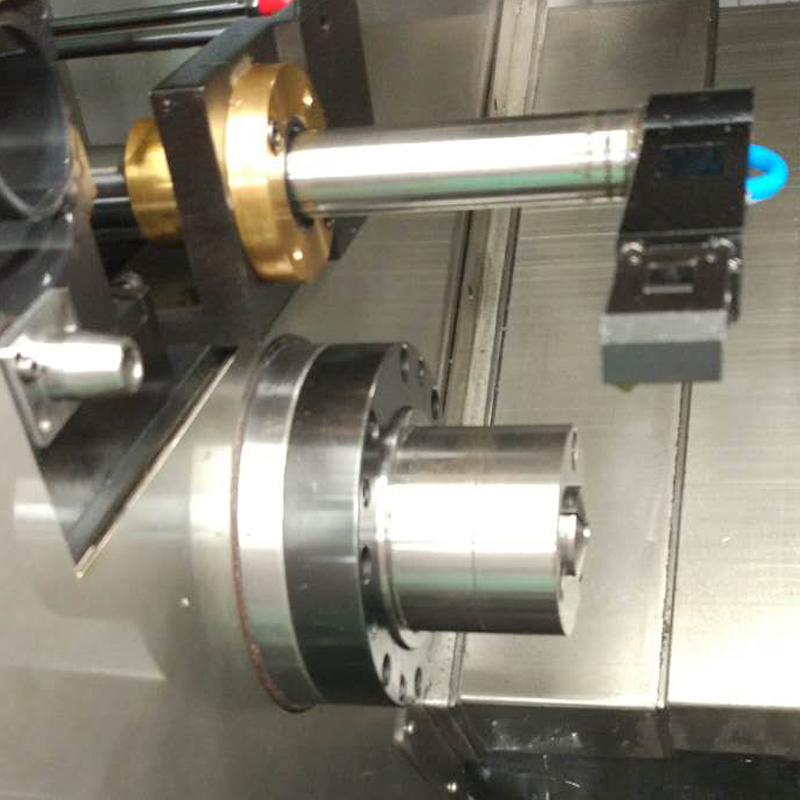الدوران الطحن CNC مخرطة العمل لتدوير outwaral دودة المحركات الصغيرة