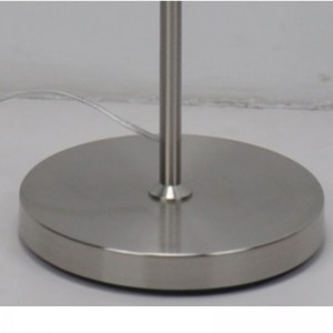 مصباح أرضي مع ظلال ليزر سوداء