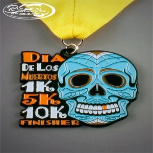 ميداليات معدنية