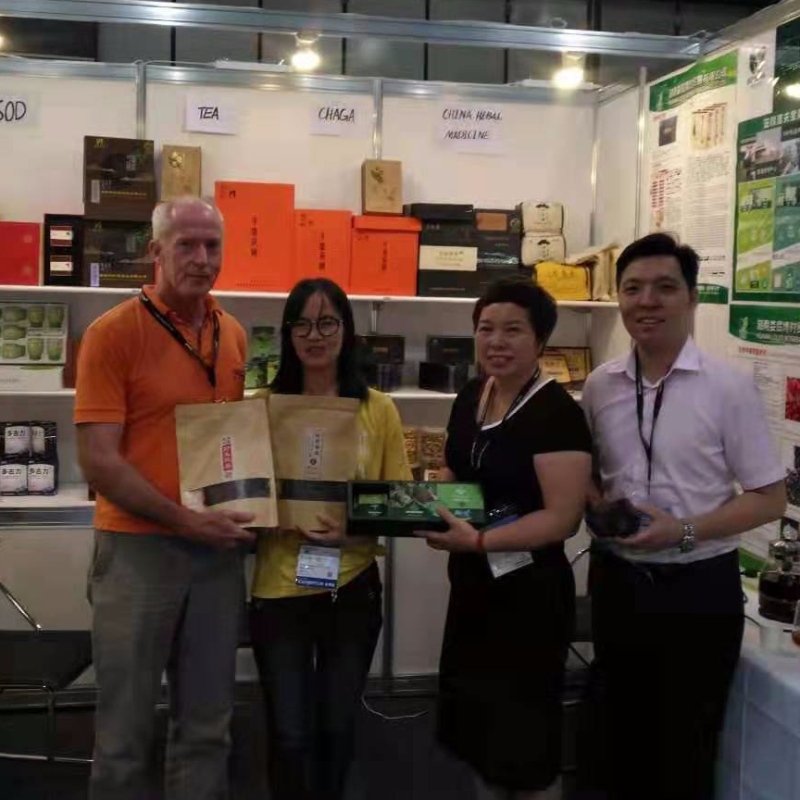 أمريكا العميل مثير للاهتمام في منتجاتنا