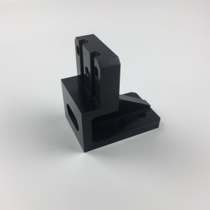 أجزاء الآلات الدقيقة باستخدام الحاسب الآلي