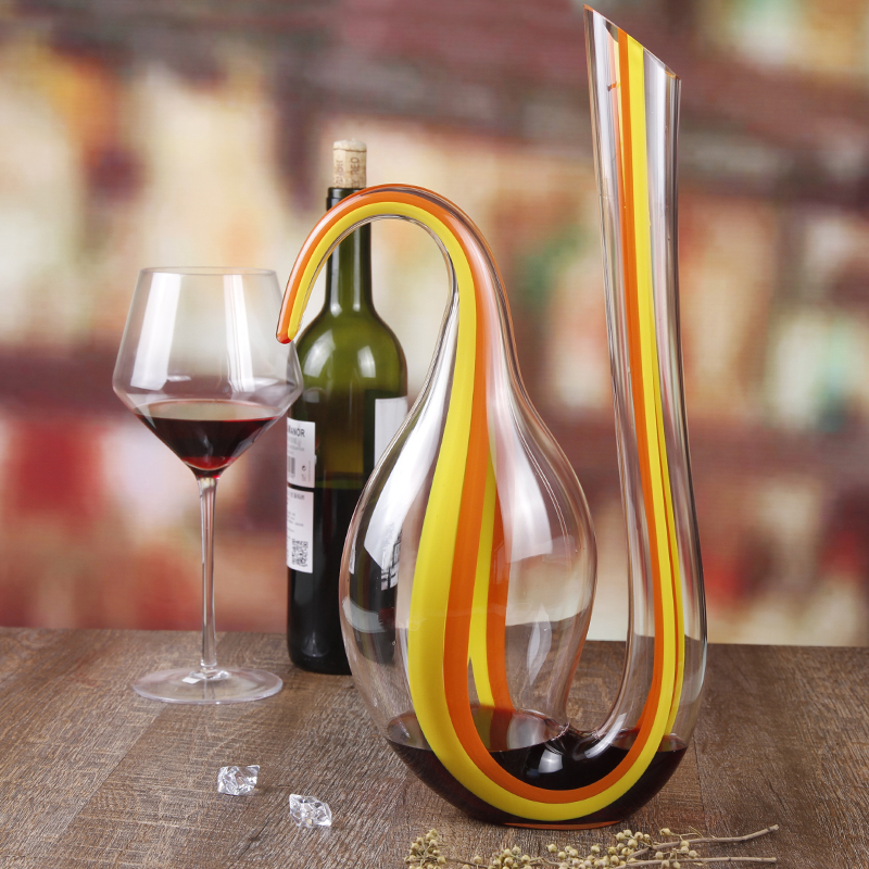 Sanzo منتجات جديدة في مهب اليد خالية من الرصاص الكريستال النبيذ الاحمر الدورق زجاج الدورق للهدايا