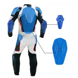 يرصد ACF رغوة في هيئة واقية خاصة لحماية جسم الإنسان. (ACF)