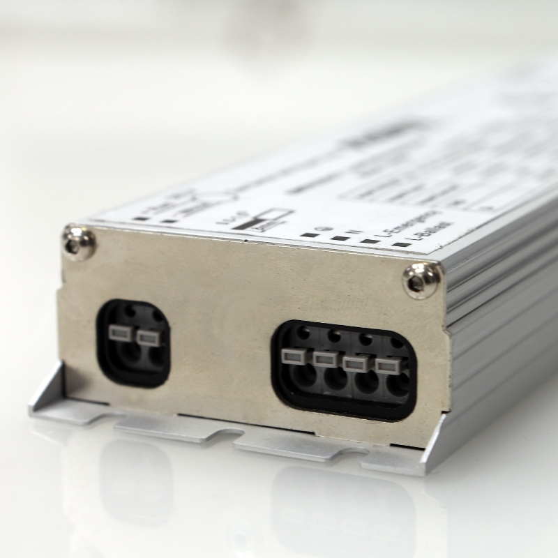184009 AC FLUO المتكامل + قلم الطوارئ