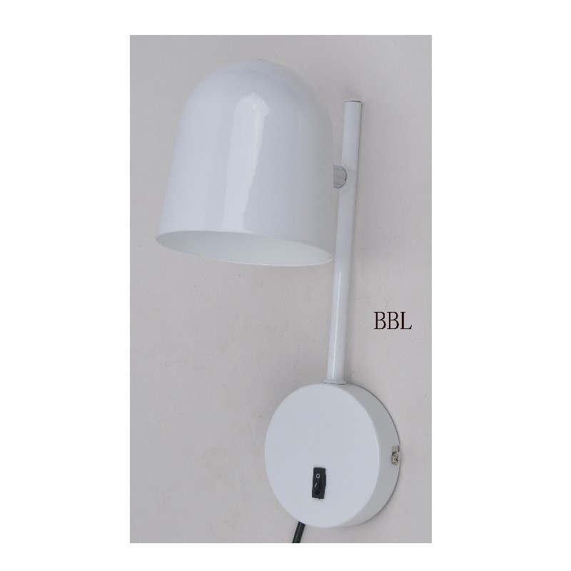 مصباح حائط بغطاء معدني قابل للدوران