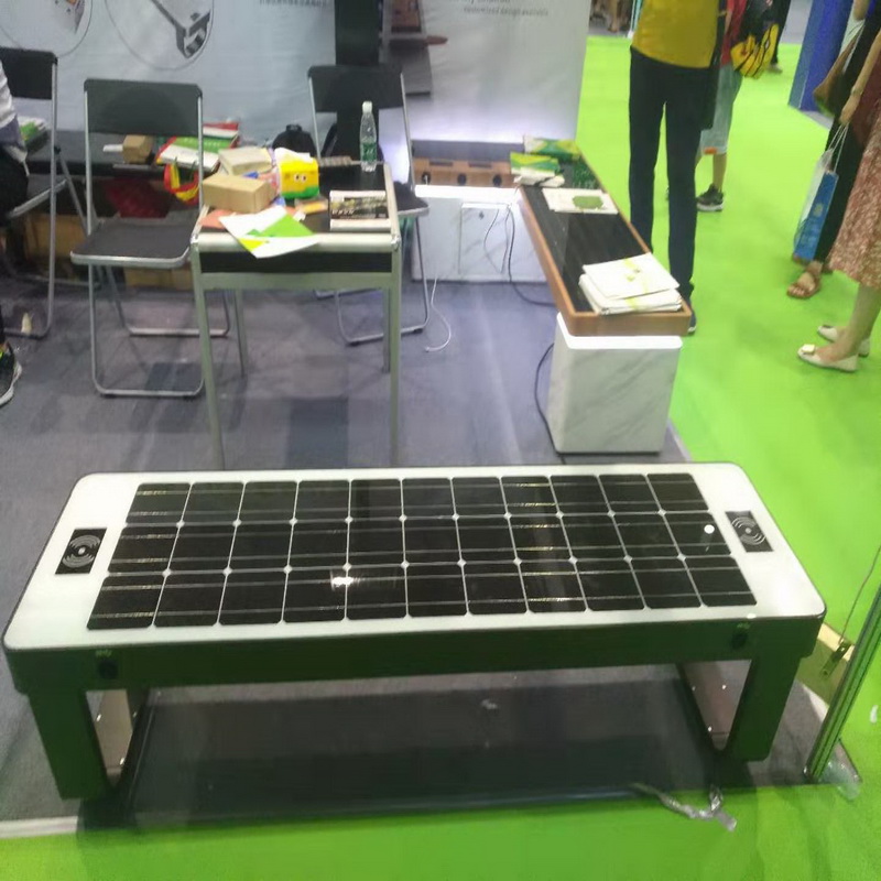 حار بيع نمط جديد للطاقة الشمسية الهاتف الخليوي محطة الشحن في الهواء الطلق للمدينة الذكية