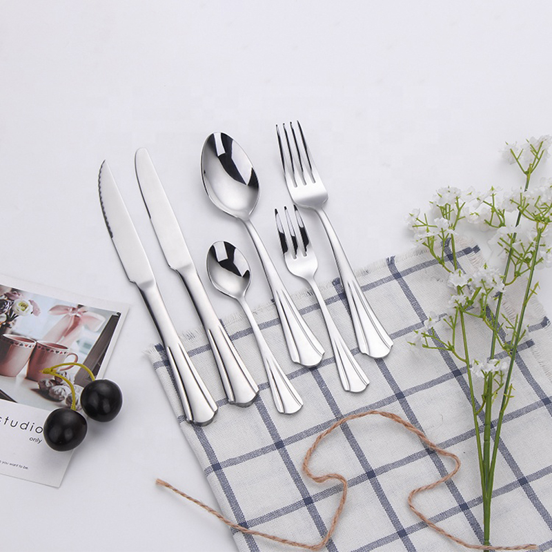 مجموعة أدوات المائدة الفولاذ المقاوم للصدأ فضة مجموعة أدوات المائدة الخشبية هدية مربع