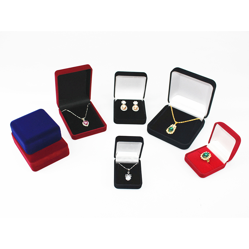 هدية مربع مربع مربع المخملية هدية مربع