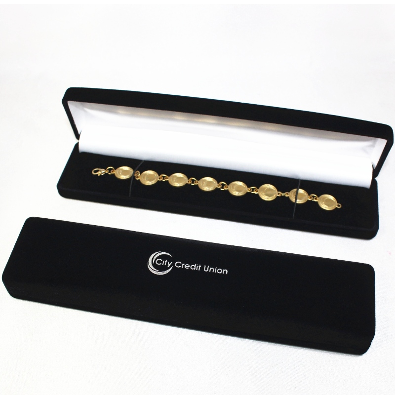 D-11 صندوق مخمل أسود مخصص بالجملة للشارة والقلادة