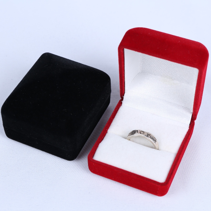 المنتجات d-57 التعميم المخمل خاتم ، عملة مربع شارة ، مم45x52 اللون الأحمر ، عن 30g