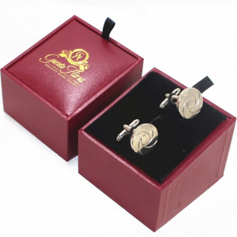 البند V-20X مربع بو الجلود مربع لمشابك ربط الزوجين أو أزرار أكمام زوجين ، وما إلى ذلك مم. 64 * 64 * 50 ، أوزان حوالي 64 جرام