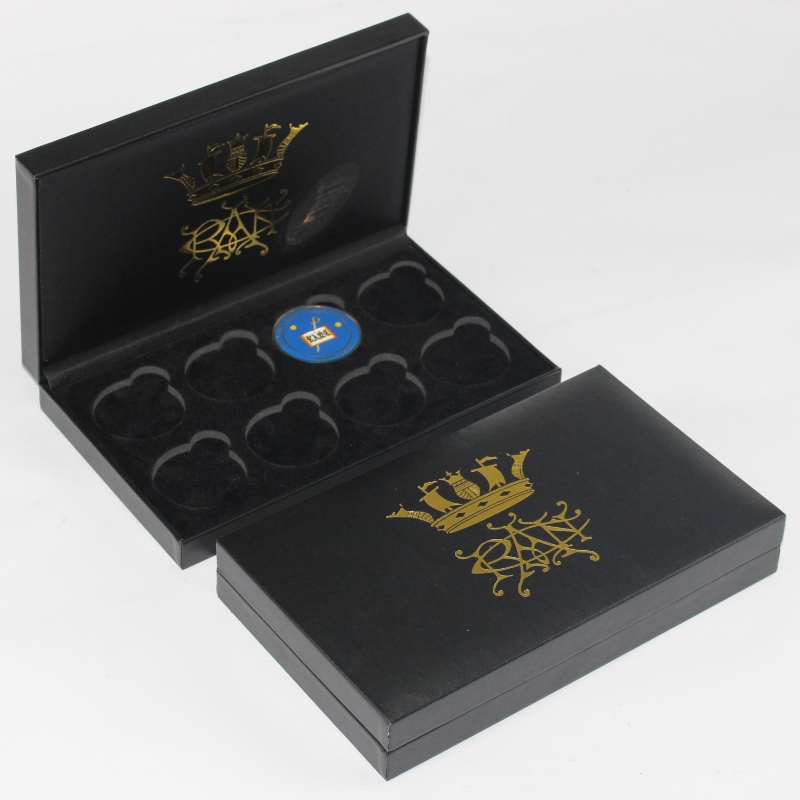 المنتجات v-21 مستطيلة بو الجلود مربع ، وتستخدم لوضع 90 120mm ميدالية ، عملة وشارة الخ234 x140 ، الوزن 325g