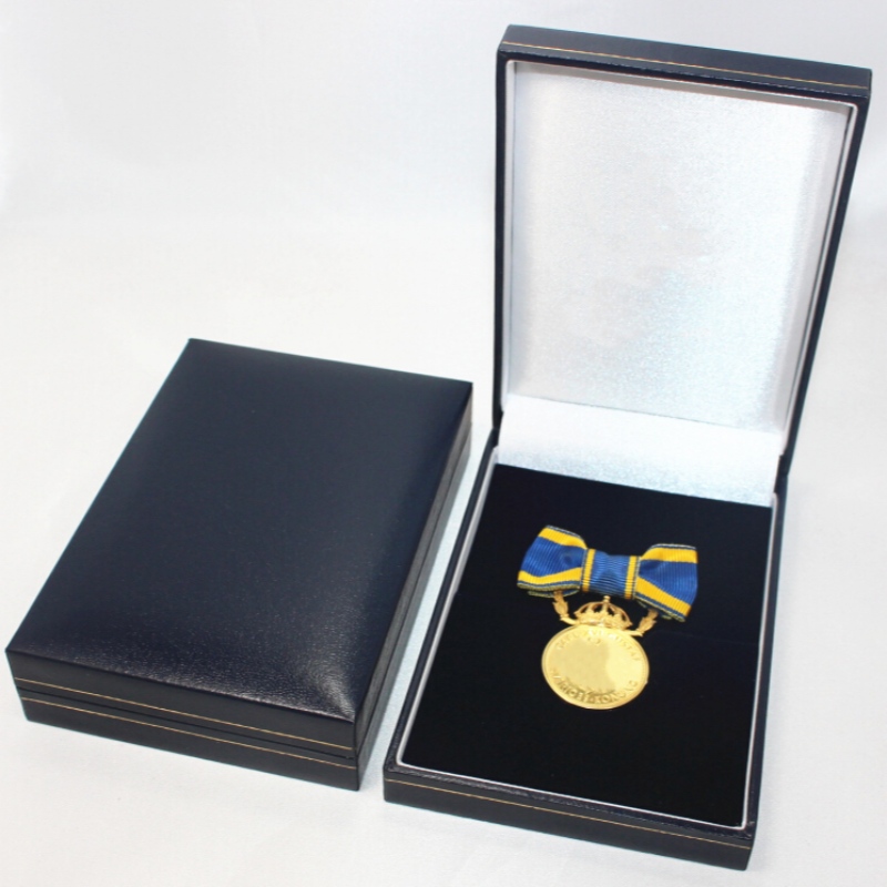 البند V-14 صندوق ورق جلدي مستطيل لميدالية 88 * 128 * 30 مم ، عملات معدنية وشارة ، إلخ. 88 * 128 * 30 ، أوزان حوالي 120 جرام