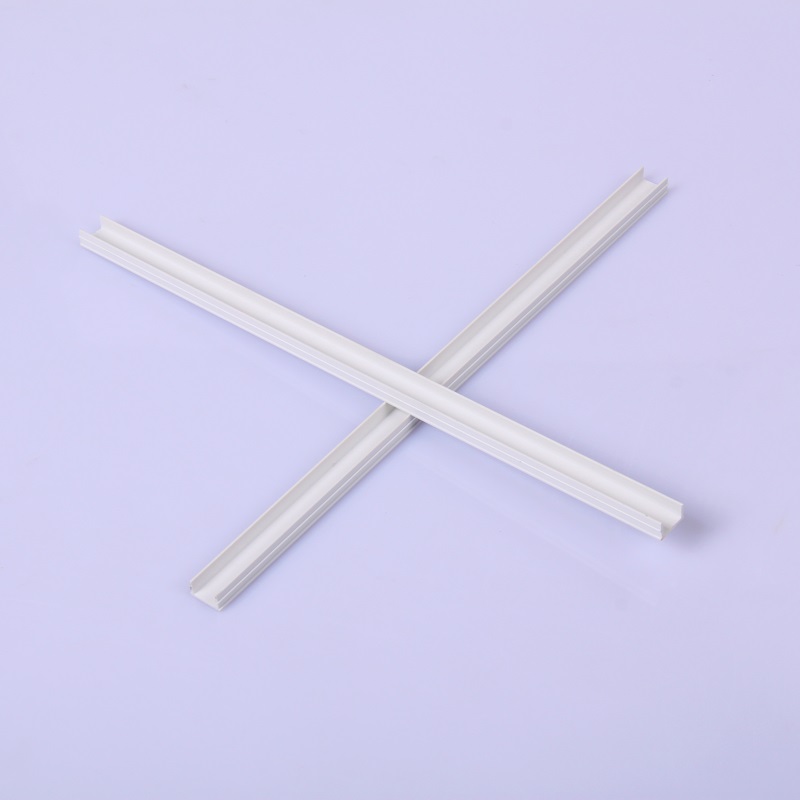 شريط المسار المنزلق البلاستيكي PVC قناة PVC على شكل حرف U بسعر منخفض لأجزاء درج النافذة