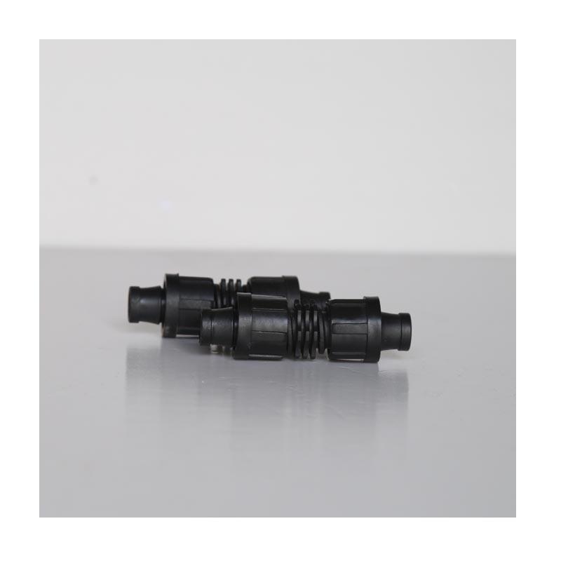 اتصال أقحم لأنابيب التنقيط PE