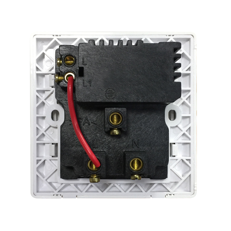 مقبس حائط USB USB501.0