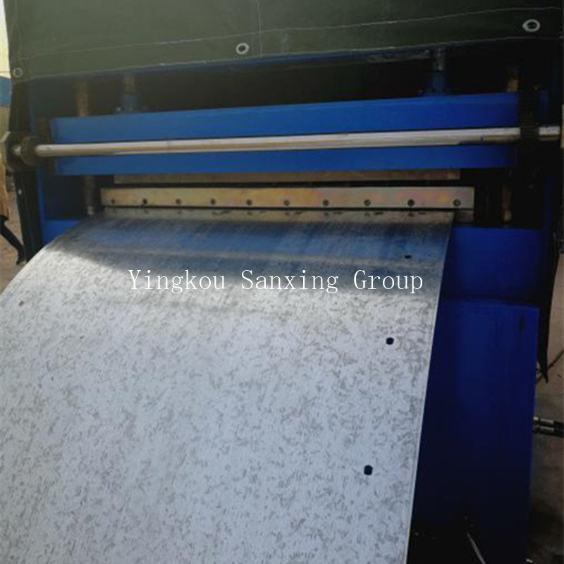 كبيرة تمتد آلات البناء العسكري بدون شعاع