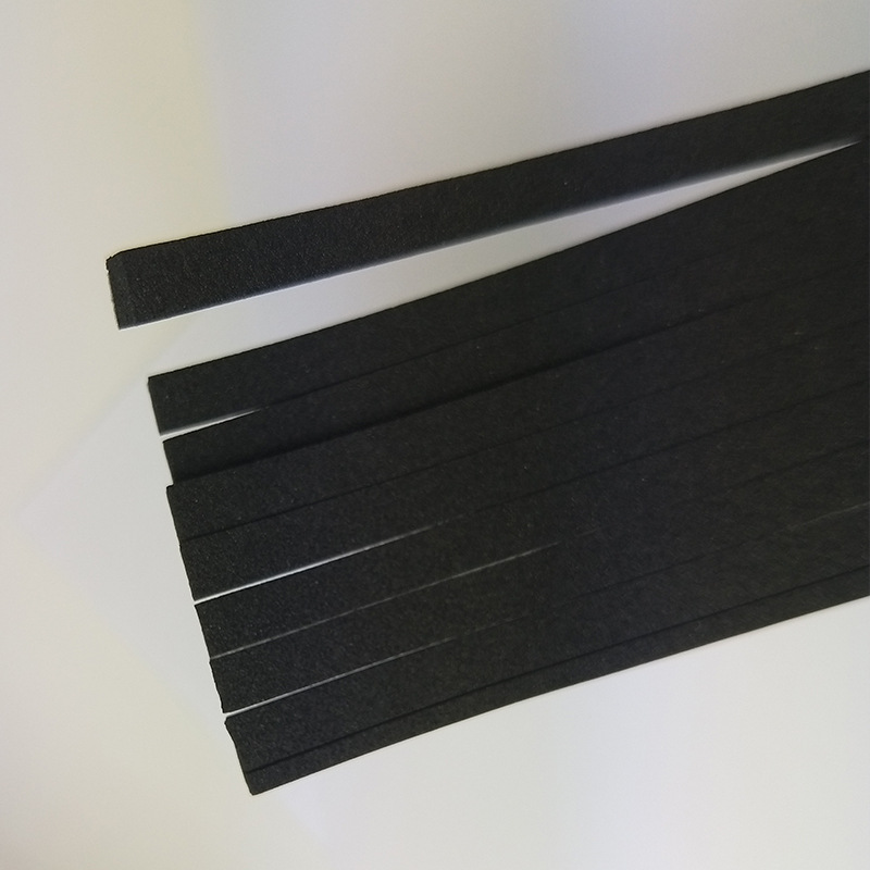 يزود المصنع رغوة EPDM السوداء ، رغوة لاصقة مثبطة للهب ، يمكن قطع الرغوة الممتصة للصدمات والختم