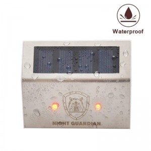 الطاقة الشمسية ضوء أحمر العينين أدى المهنية المفترس والردع وولف