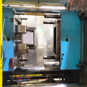 تصميم قوالب دقيقة شهادات ISO نموذج أولي لأجزاء السيارة البلاستيكية للآلة