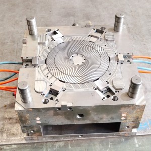 الصين مصنع عالية الجودة مخصصة حقن البلاستيك العفن