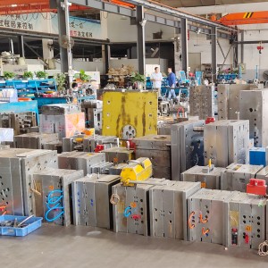 حجم مخصص عالية السرعة تصنيع الصلب قطع غيار السيارات البلاستيك حقن صب