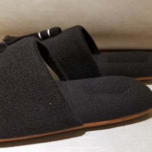 النعال شرابة سترة