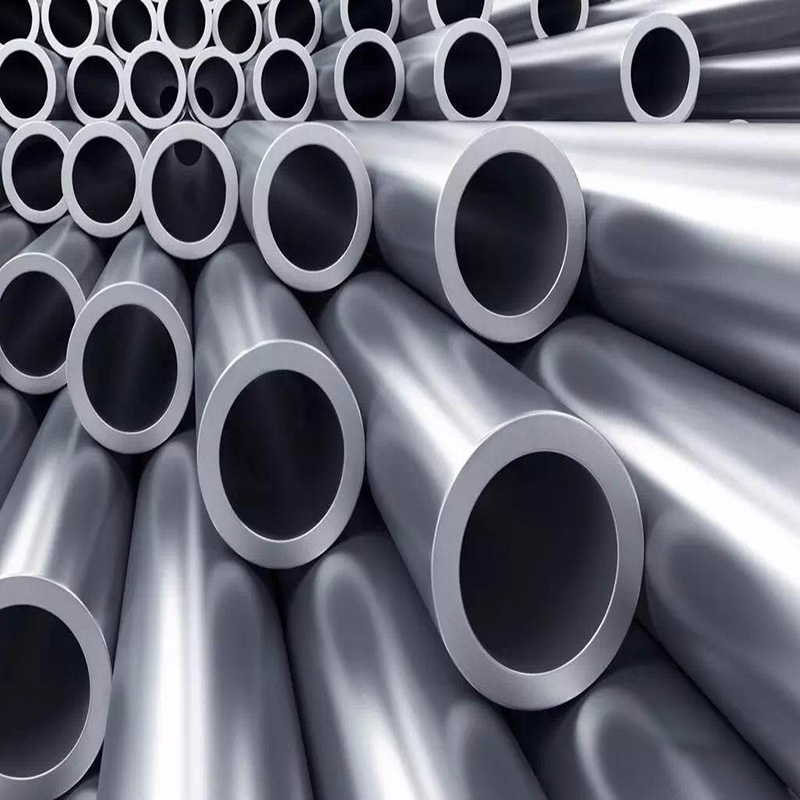 كيف تؤثر الزيادة في أسعار المواد الخام على صناعة الآلات