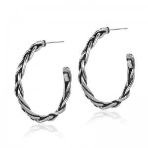 النسخة الكورية من الأزياء والأقراط الجميلة