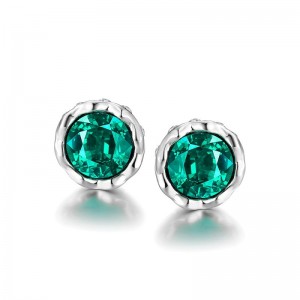 النسخة الكورية من أقراط جولة بسيطة