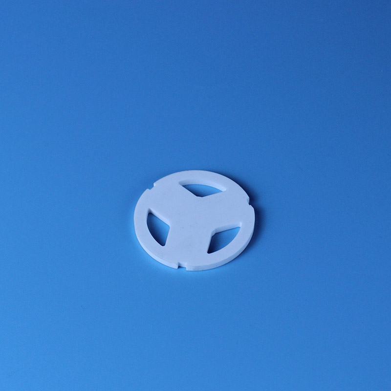 حول معالجة صلابة وتجرب 99 من السيراميك الألومينا