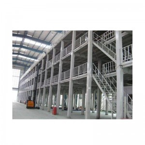 منصات الصلب والسلالم