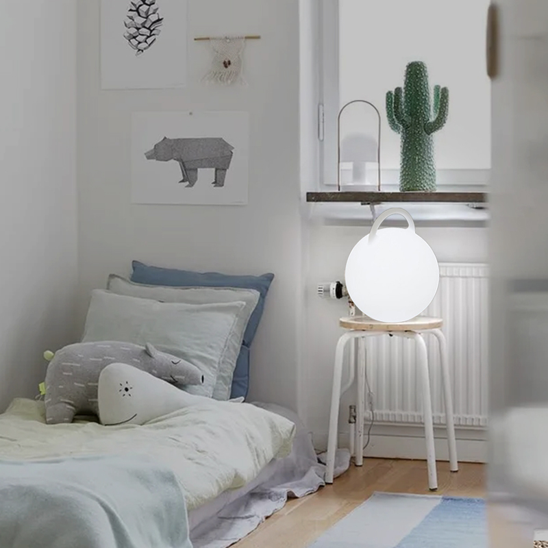 LED مصباح طاولة السرير الجوي الملون مع مقبض التحكم اللمسات الشحن اللاسلكي مصباح الطاولة الحديثة مع مكبرات الصوت