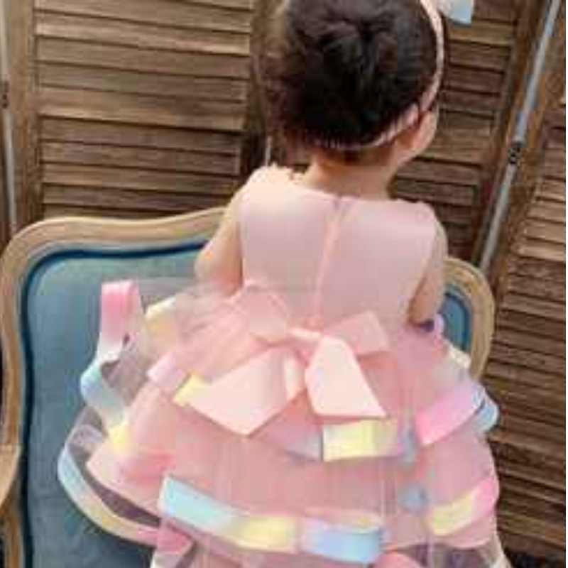 Baige Wholesale Kids Party ارتداء فساتين الرضع توتو تصميم طفلة فستان كعكة فستان عيد ميلاد طبقة