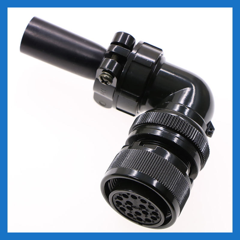 ما هي مزايا الموصلات المقاومة للماء والموصلات العادية