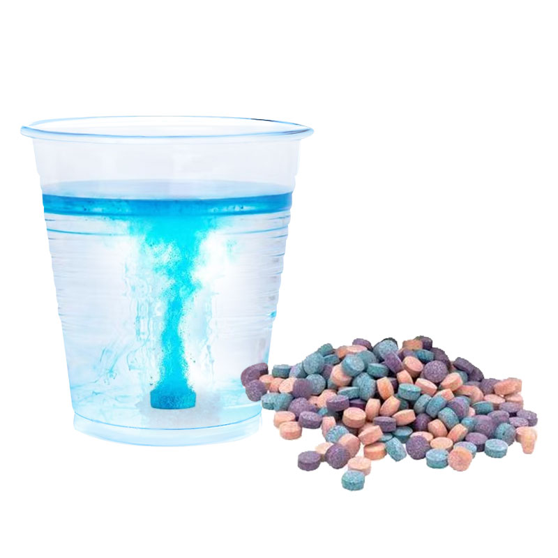 لعبة سحرية قادرة على امتصاص الماء و تكبير