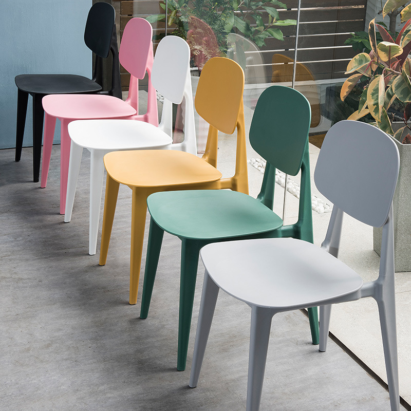 كرسي مقهى بلاستيكي قابل للتكديس كراسي بلاستيكية ملونة