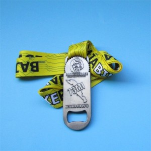 ميدالية معدنية ميدالية مخصصة مع فتاحة الزجاجة