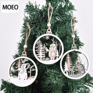 حلي عيد الميلاد الخشبي