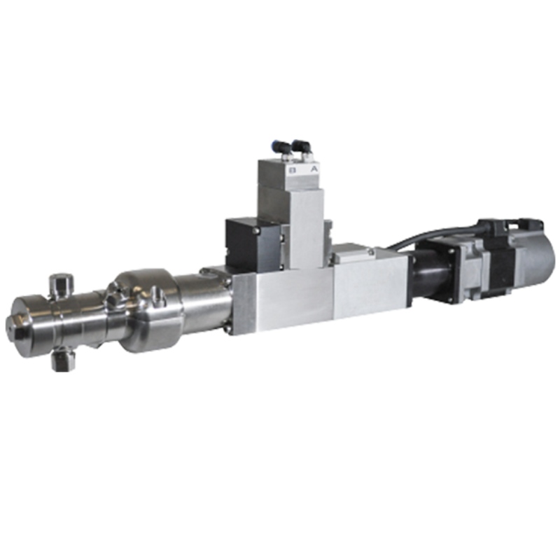 ما الذي يسبب اهتزاز مضخة القياس الدقيقة?