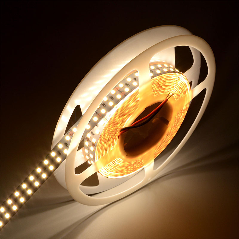 2835 D240leds/m شريط LED